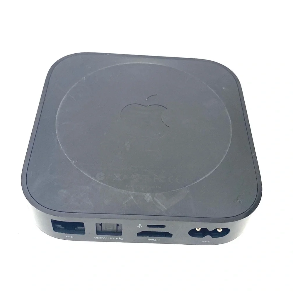 Apple TV Black 3rd Generation Media Player 8GB w/Remote (A1427)